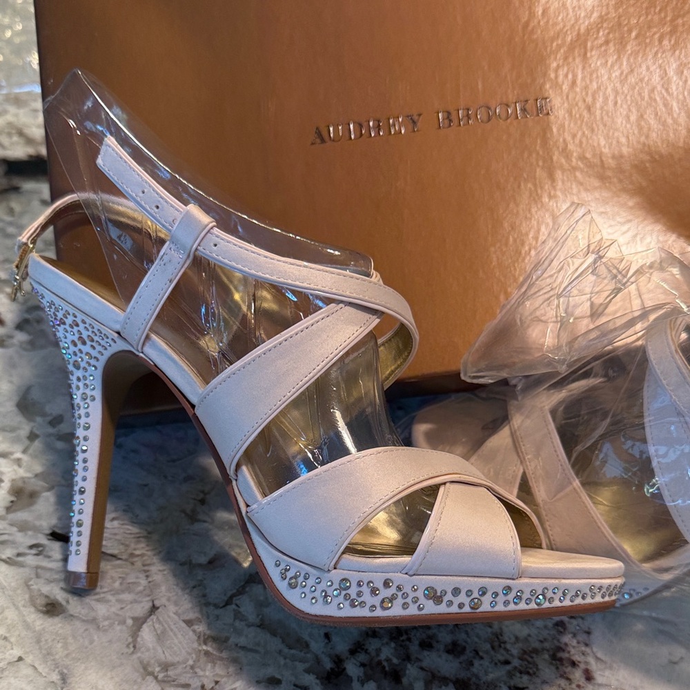 Audrey Brooke Women's Blush Heeled Sandals w/ Rhinestones - Picture 2 of 12